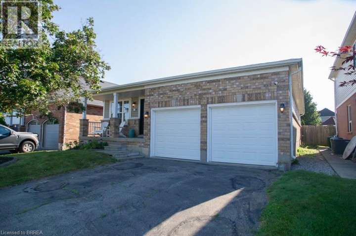 Photo 3 at 48 Lovell Crescent, Empire, Brantford