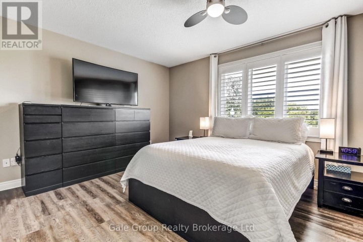 Photo 11 at 402 Fairway Road, Woodstock - North, Woodstock