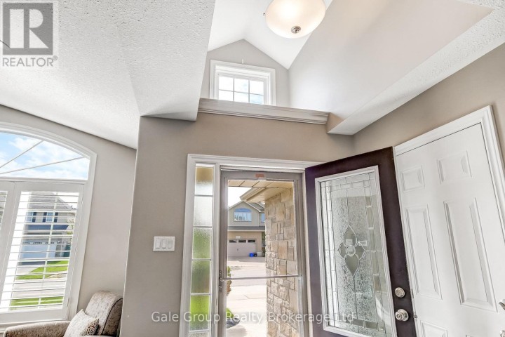 Photo 3 at 402 Fairway Road, Woodstock - North, Woodstock