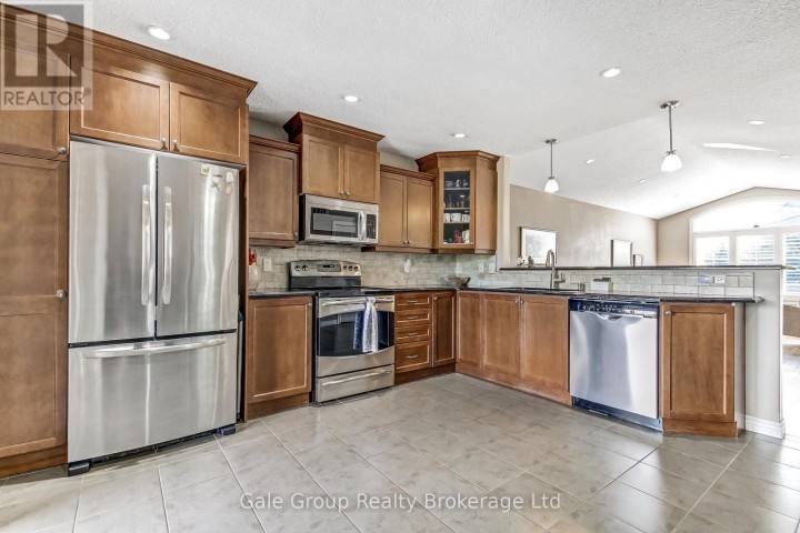 Photo 8 at 402 Fairway Road, Woodstock - North, Woodstock