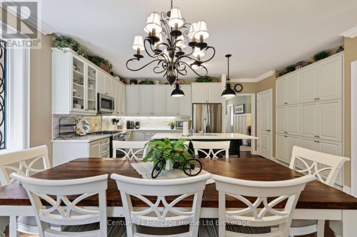 Photo 10 at 528 Baldwin Crescent, Woodstock - North, Woodstock