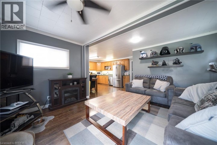 Photo 11 at 77 Eighth Avenue, Eagle Place East, Brantford