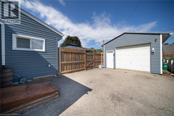 Photo 19 at 77 Eighth Avenue, Eagle Place East, Brantford