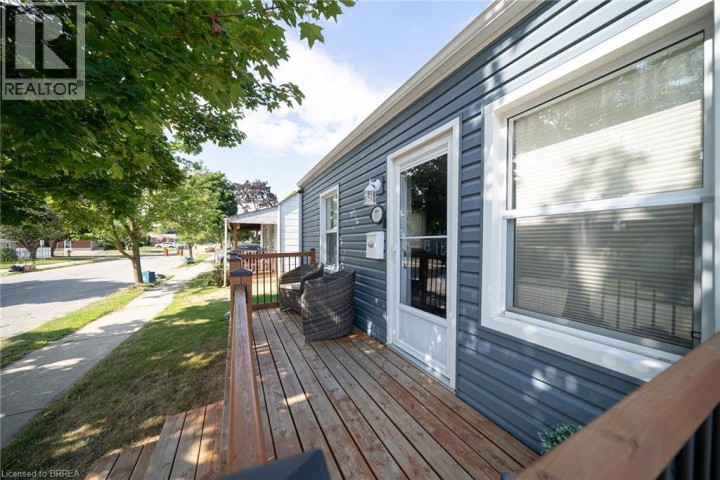 Photo 5 at 77 Eighth Avenue, Eagle Place East, Brantford