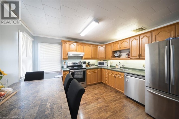 Photo 7 at 77 Eighth Avenue, Eagle Place East, Brantford