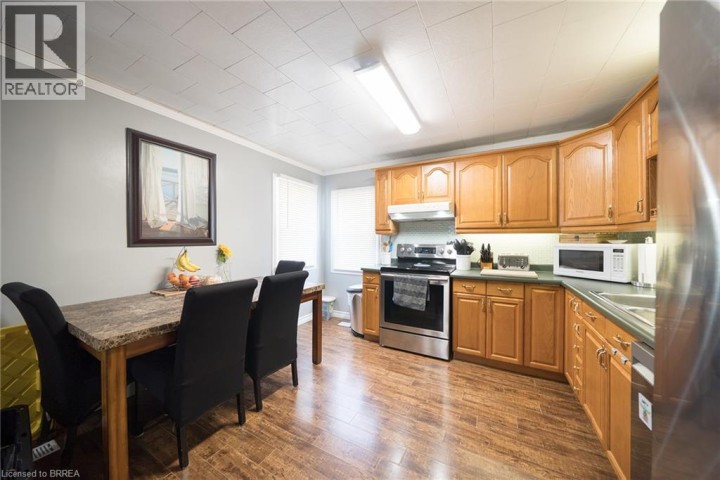 Photo 8 at 77 Eighth Avenue, Eagle Place East, Brantford