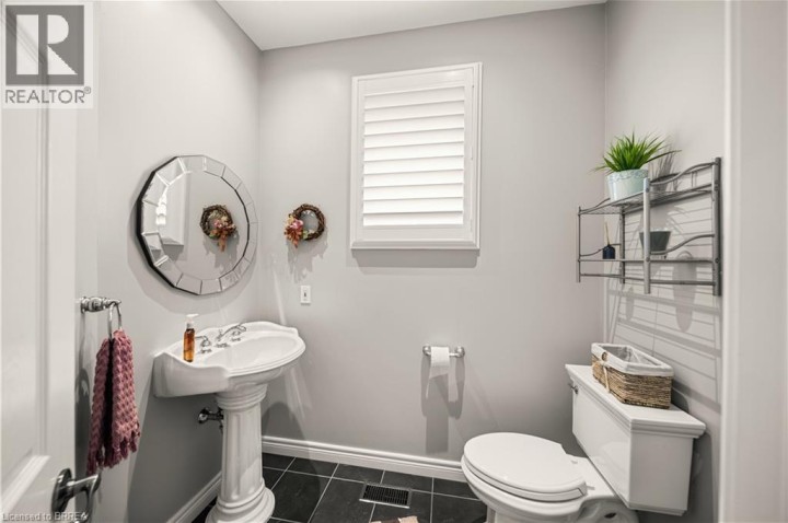 Photo 13 at 26 - 115 Glenwood Drive, Echo Place, Brantford