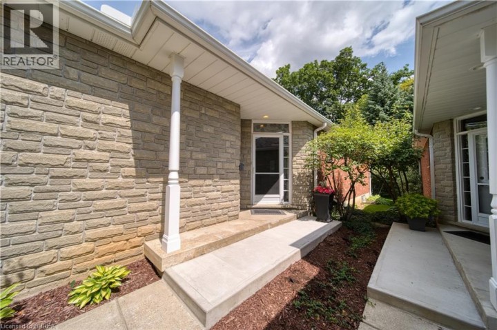 Photo 3 at 26 - 115 Glenwood Drive, Echo Place, Brantford
