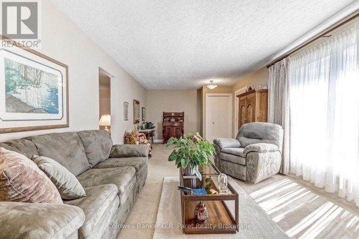 Photo 8 at 28 Woodcock Drive, Tillsonburg