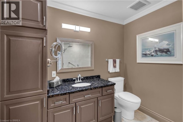 Photo 13 at 13 - 633 N Park Road, Cedarland, Brantford