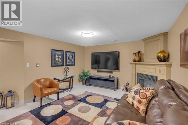 Photo 17 at 13 - 633 N Park Road, Cedarland, Brantford