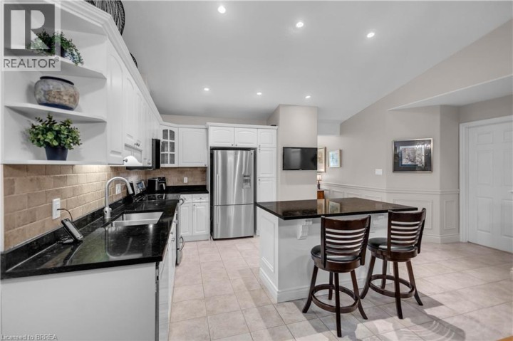 Photo 6 at 13 - 633 N Park Road, Cedarland, Brantford