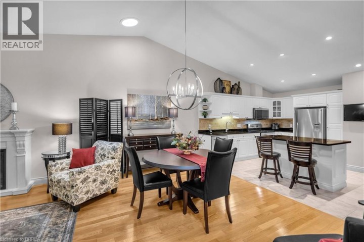 Photo 8 at 13 - 633 N Park Road, Cedarland, Brantford