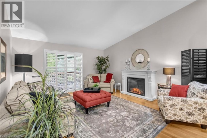 Photo 9 at 13 - 633 N Park Road, Cedarland, Brantford