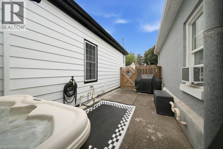 Photo 25 at 11 Esther Street, East Ward, Brantford