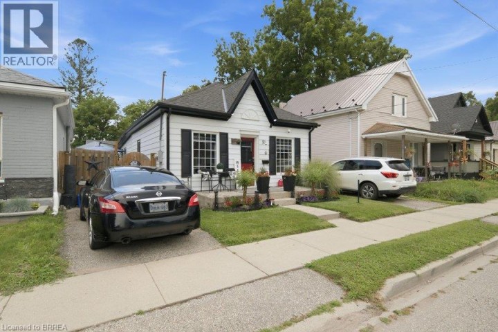 Photo 3 at 11 Esther Street, East Ward, Brantford