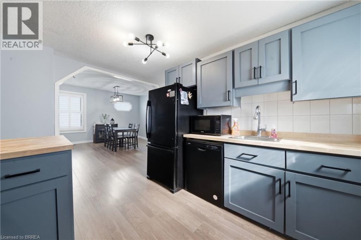 Photo 11 at 49 Seventh Avenue, Eagle Place East, Brantford