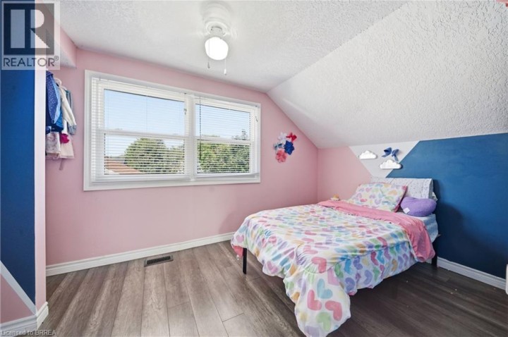 Photo 17 at 49 Seventh Avenue, Eagle Place East, Brantford