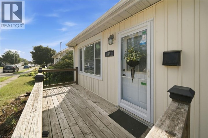 Photo 2 at 49 Seventh Avenue, Eagle Place East, Brantford