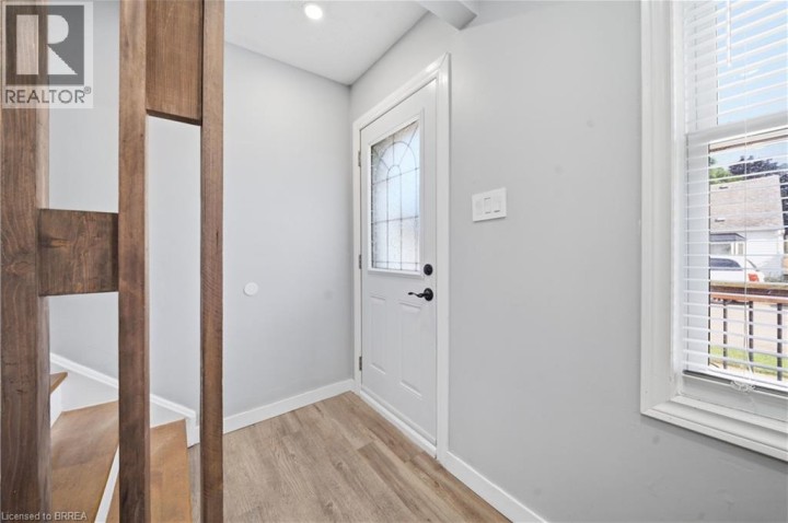 Photo 3 at 49 Seventh Avenue, Eagle Place East, Brantford
