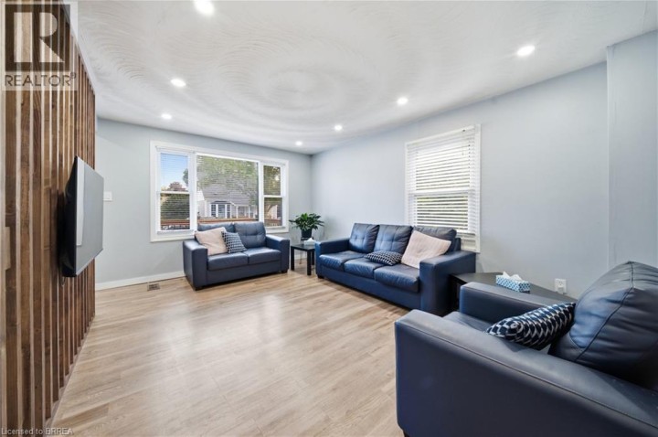Photo 5 at 49 Seventh Avenue, Eagle Place East, Brantford