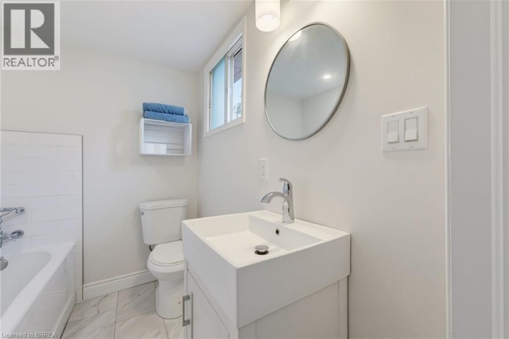 Photo 10 at 46 Garden Crescent, Innerkip (Fair Grounds), Woodstock