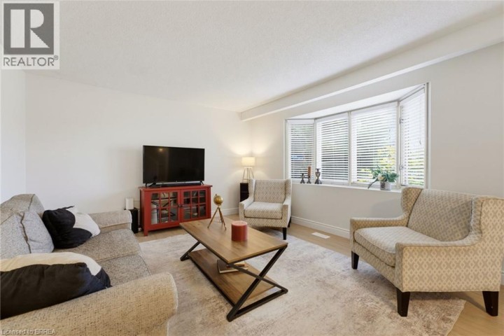 Photo 4 at 46 Garden Crescent, Innerkip (Fair Grounds), Woodstock