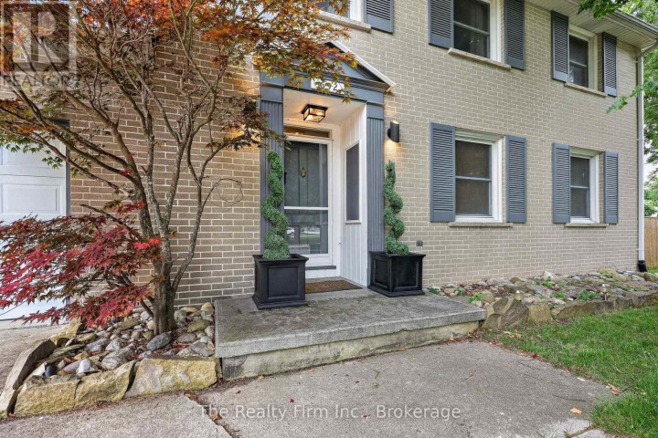 Photo 4 at 652 Miller Street, Woodstock - North, Woodstock