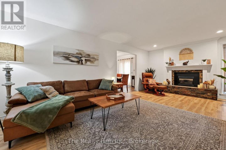Photo 8 at 652 Miller Street, Woodstock - North, Woodstock