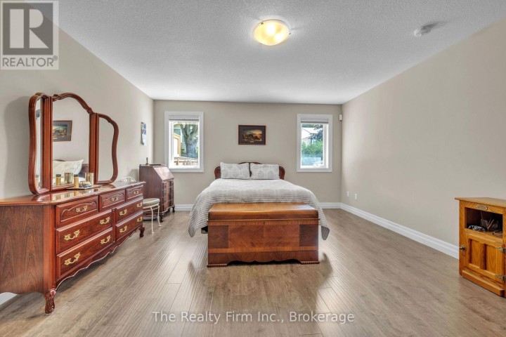 Photo 15 at 27 Cronyn Street, Woodstock - South, Woodstock