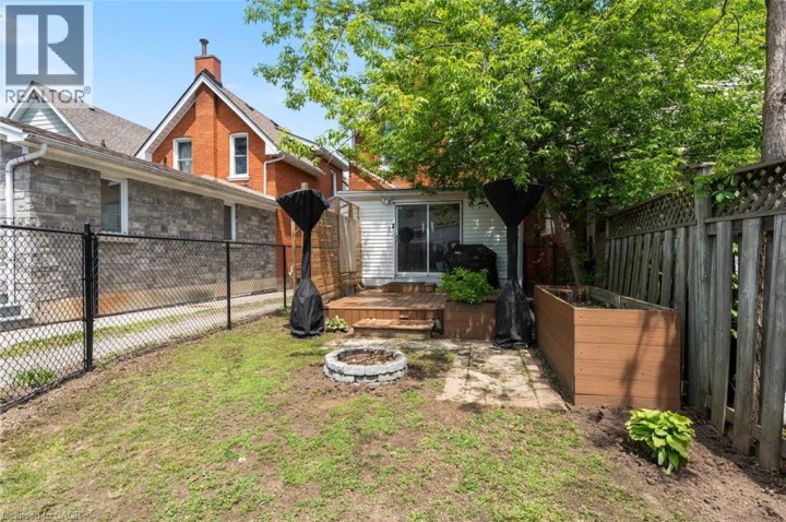 Photo 23 at 30 Dundas Street, Terrace Hill, Brantford