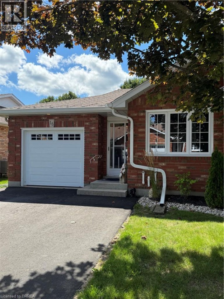 Photo 2 at 16 - 60 Whitlaw Way, Innerkip (Fair Grounds), Woodstock