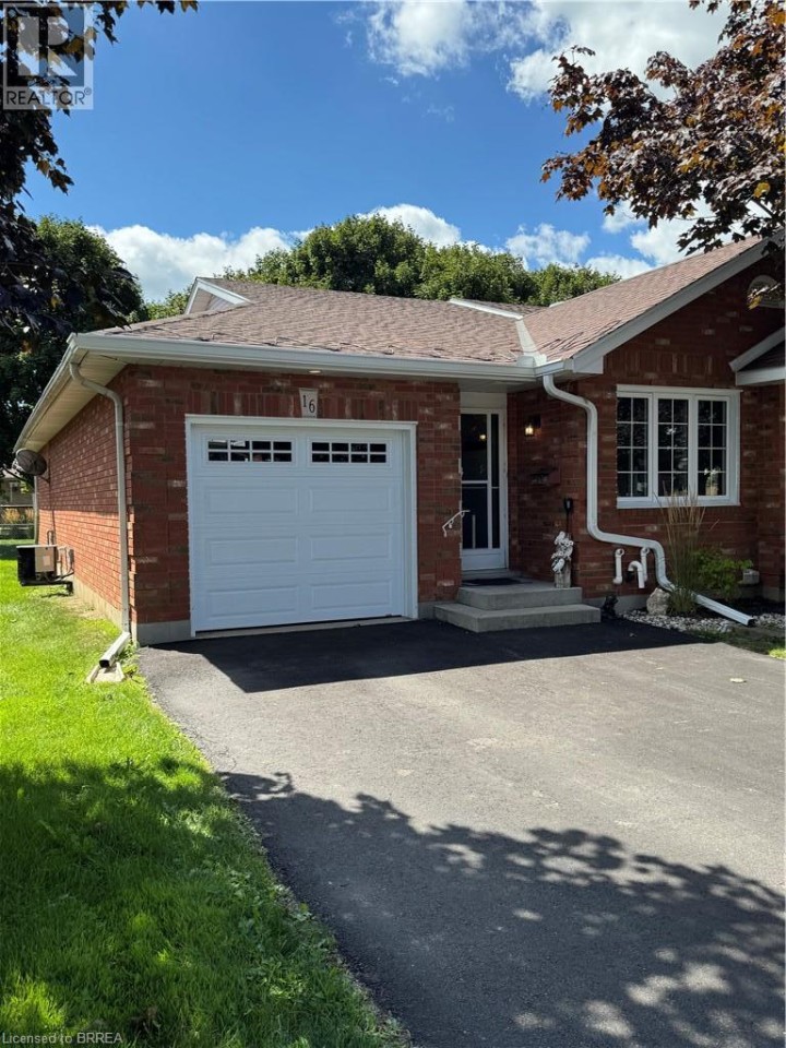 Photo 3 at 16 - 60 Whitlaw Way, Innerkip (Fair Grounds), Woodstock