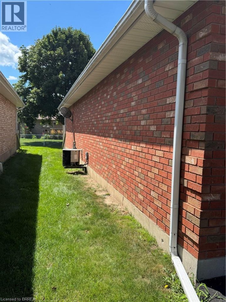Photo 4 at 16 - 60 Whitlaw Way, Innerkip (Fair Grounds), Woodstock
