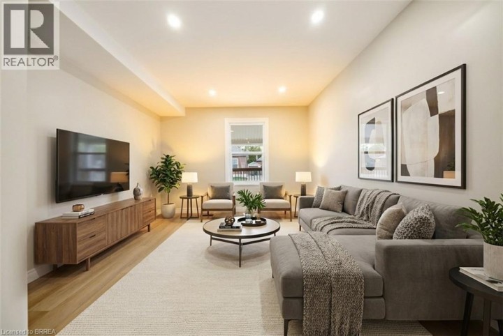 Photo 4 at 17 Able Avenue, Victoria / Arthur, Brantford