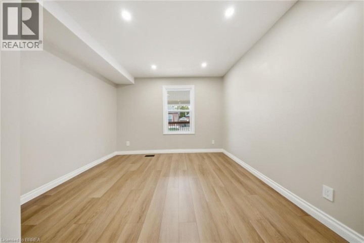 Photo 5 at 17 Able Avenue, Victoria / Arthur, Brantford