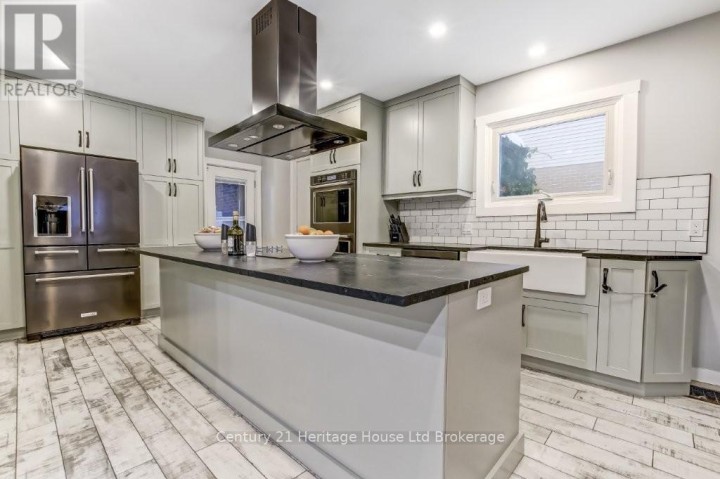 Photo 3 at 87 Bay Street, Woodstock - South, Woodstock