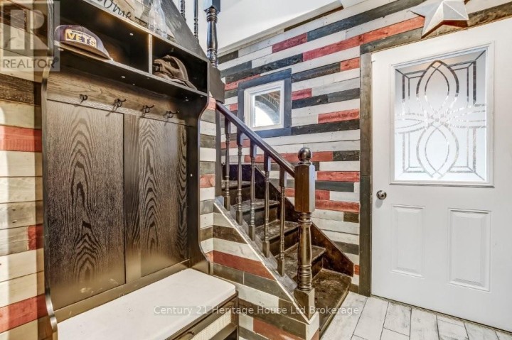 Photo 6 at 87 Bay Street, Woodstock - South, Woodstock
