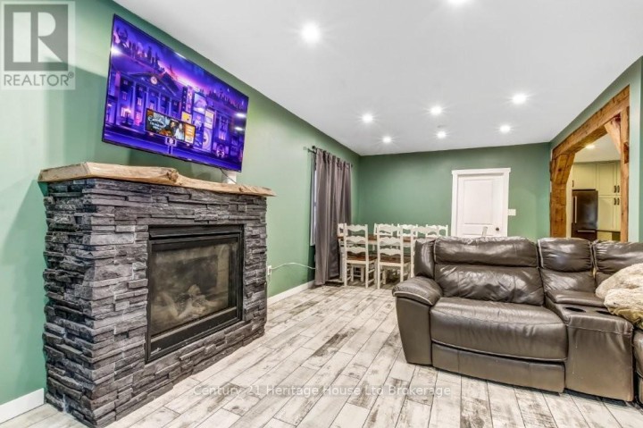 Photo 8 at 87 Bay Street, Woodstock - South, Woodstock