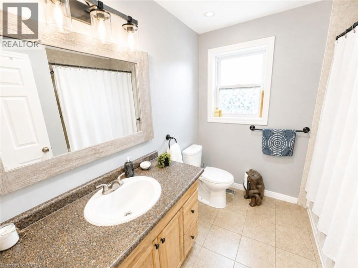 Photo 13 at 15 Esther Street, East Ward, Brantford