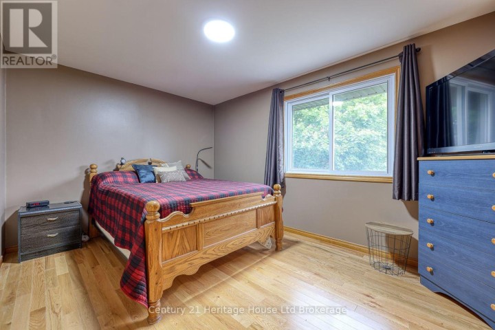 Photo 22 at 81 N Glenn Avenue, Sweaburg, South-West Oxford