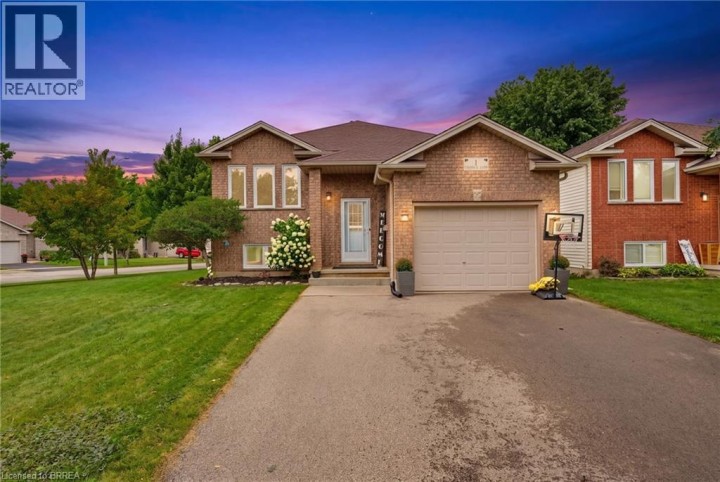 Photo 1 at 1 Limerick Lane, Donegal / Mcguiness, Brantford