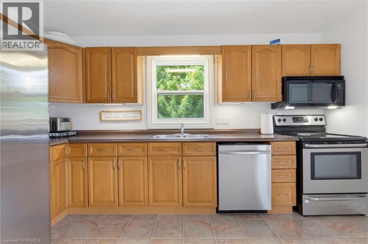 Photo 13 at 1 Limerick Lane, Donegal / Mcguiness, Brantford