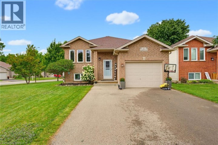 Photo 5 at 1 Limerick Lane, Donegal / Mcguiness, Brantford