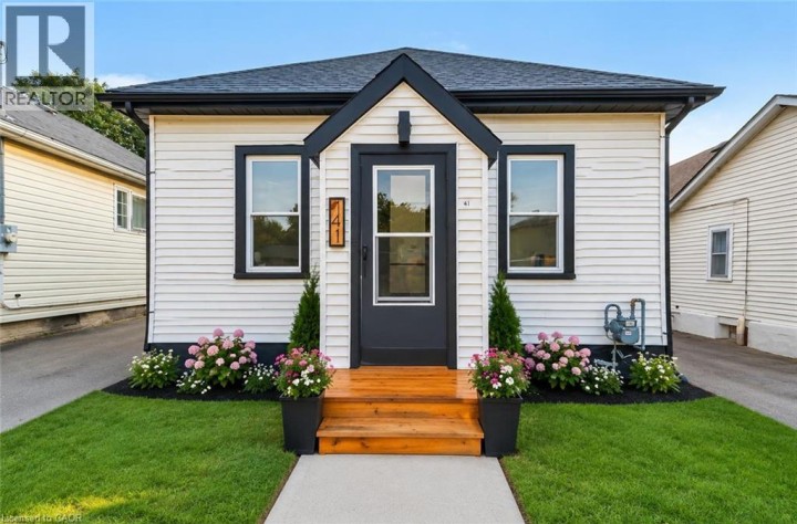 Photo 1 at 141 Bruce Street, East Ward, Brantford
