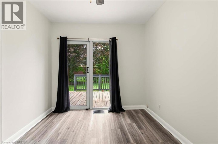 Photo 17 at 20 John Street, Holmedale, Brantford