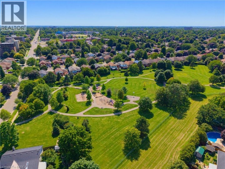 Photo 35 at 21 Cameron Lane, Brier Park, Brantford