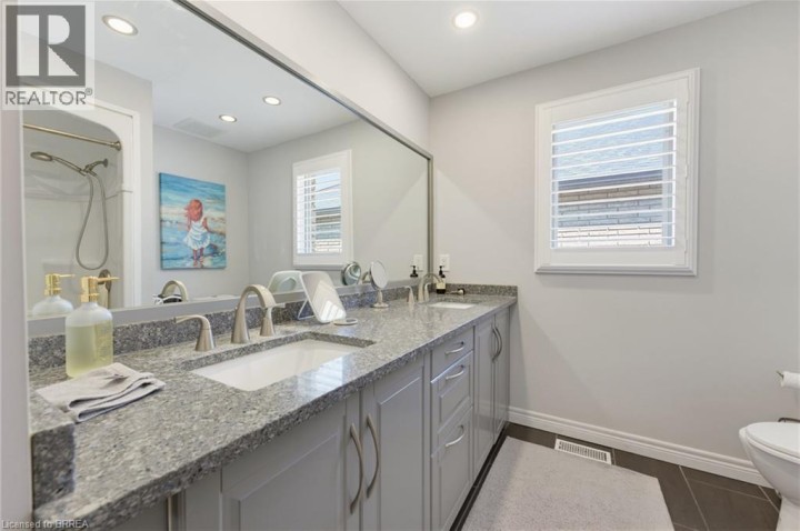 Photo 22 at 21 Cameron Lane, Brier Park, Brantford