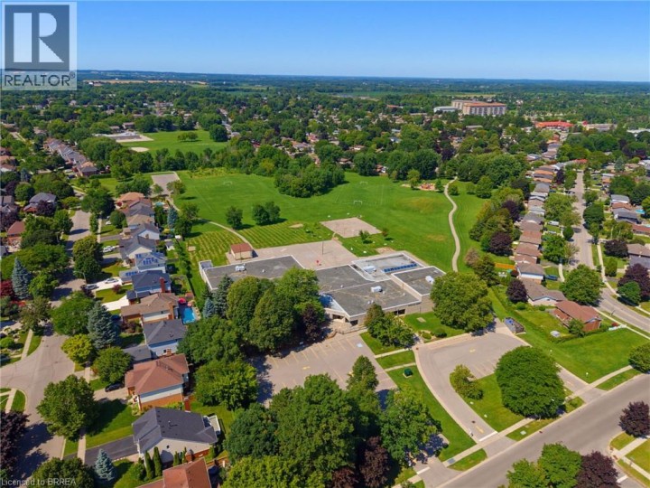 Photo 36 at 21 Cameron Lane, Brier Park, Brantford