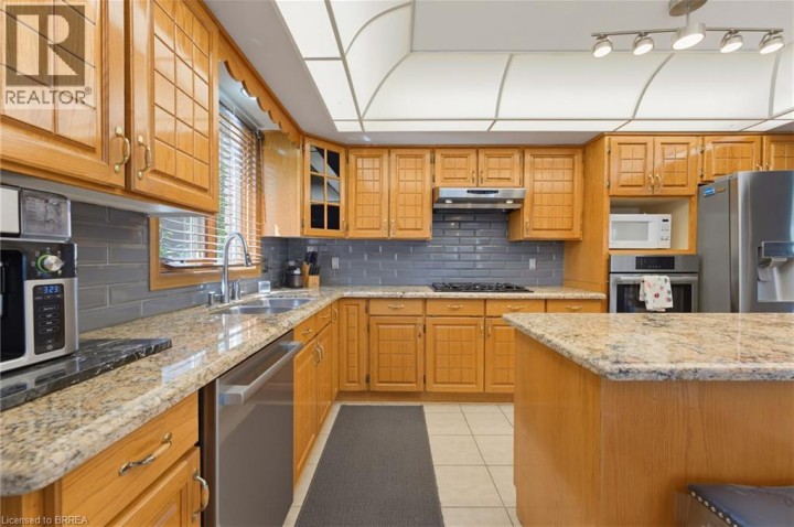 Photo 11 at 21 Cameron Lane, Brier Park, Brantford